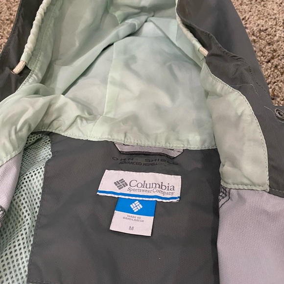 Columbia Omni Shield Rain Jacket size Medium - Picture 4 of 10
